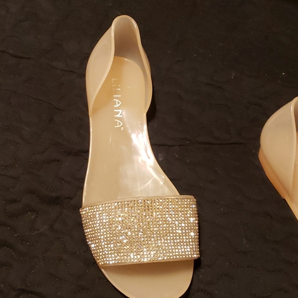 Sandals - Picture 2 of 5